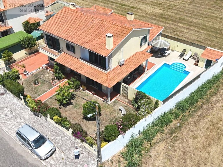 Villa for Sale in União Das Freguesias De Caldas Da Rainha - Santo Onofre E Serra Do Bouro, Caldas Da Rainha 6