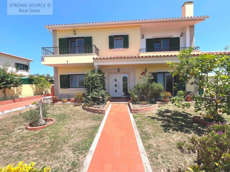 Villa for Sale in União Das Freguesias De Caldas Da Rainha - Santo Onofre E Serra Do Bouro, Caldas Da Rainha 2