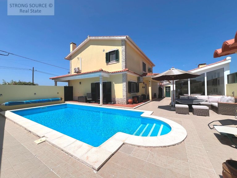 Villa for Sale in União Das Freguesias De Caldas Da Rainha - Santo Onofre E Serra Do Bouro, Caldas Da Rainha 8