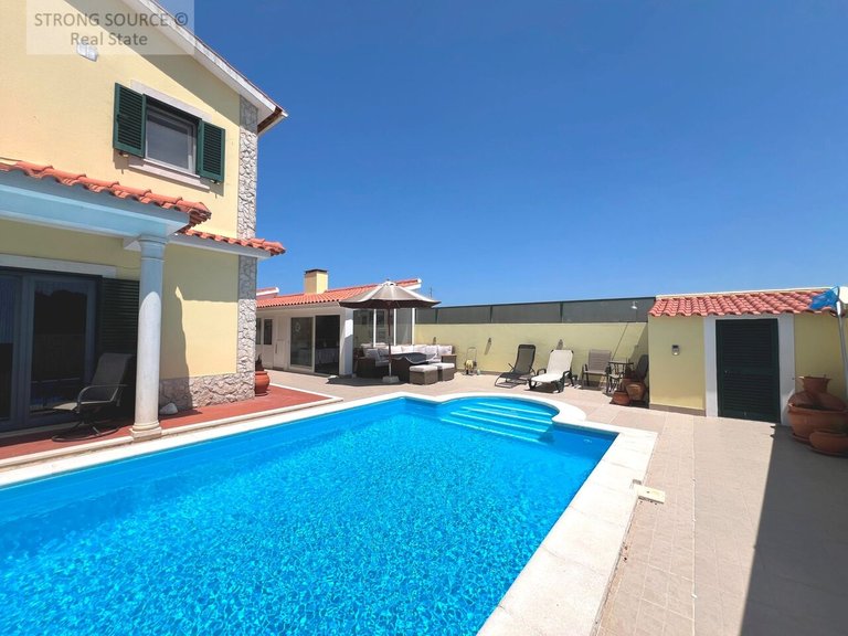 Villa for Sale in União Das Freguesias De Caldas Da Rainha - Santo Onofre E Serra Do Bouro, Caldas Da Rainha 9