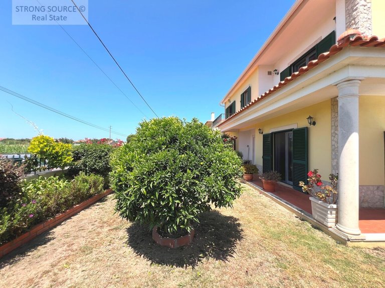 Villa for Sale in União Das Freguesias De Caldas Da Rainha - Santo Onofre E Serra Do Bouro, Caldas Da Rainha 26