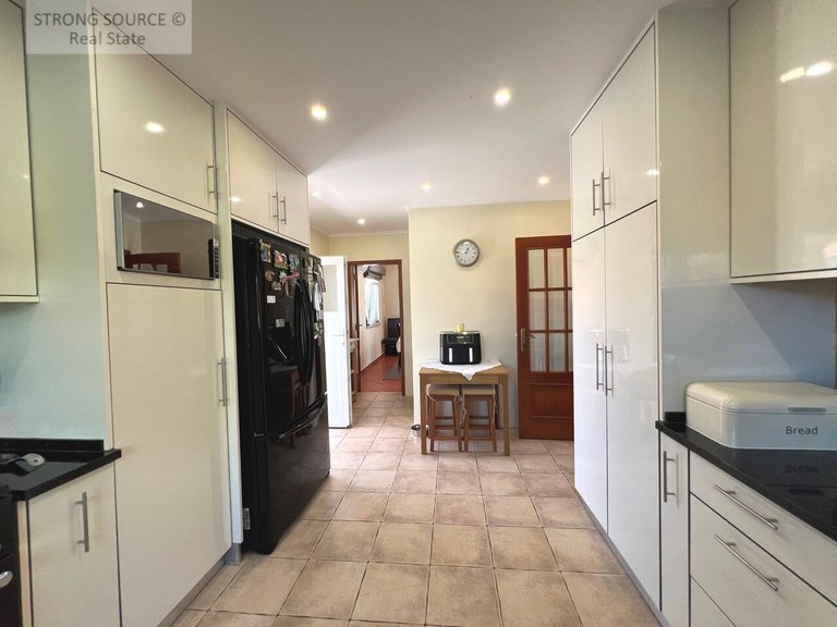 Villa for Sale in União Das Freguesias De Caldas Da Rainha - Santo Onofre E Serra Do Bouro, Caldas Da Rainha 48