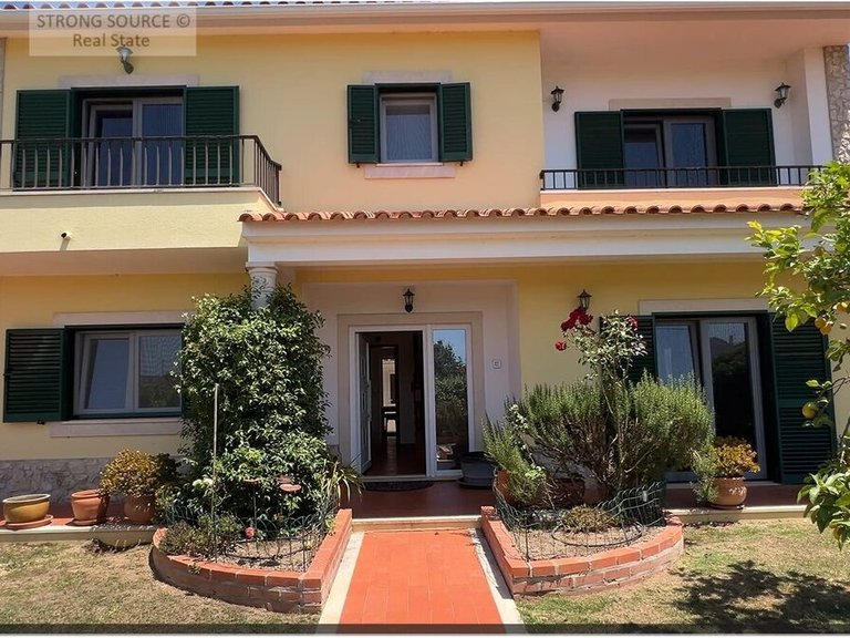 Villa for Sale in União Das Freguesias De Caldas Da Rainha - Santo Onofre E Serra Do Bouro, Caldas Da Rainha 3