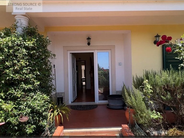 Villa for Sale in União Das Freguesias De Caldas Da Rainha - Santo Onofre E Serra Do Bouro, Caldas Da Rainha 4