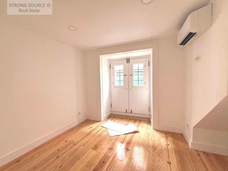Apartment for Sale in São Vicente, Lisbon 9