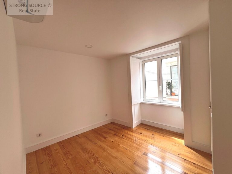 Apartment for Sale in São Vicente, Lisbon 23
