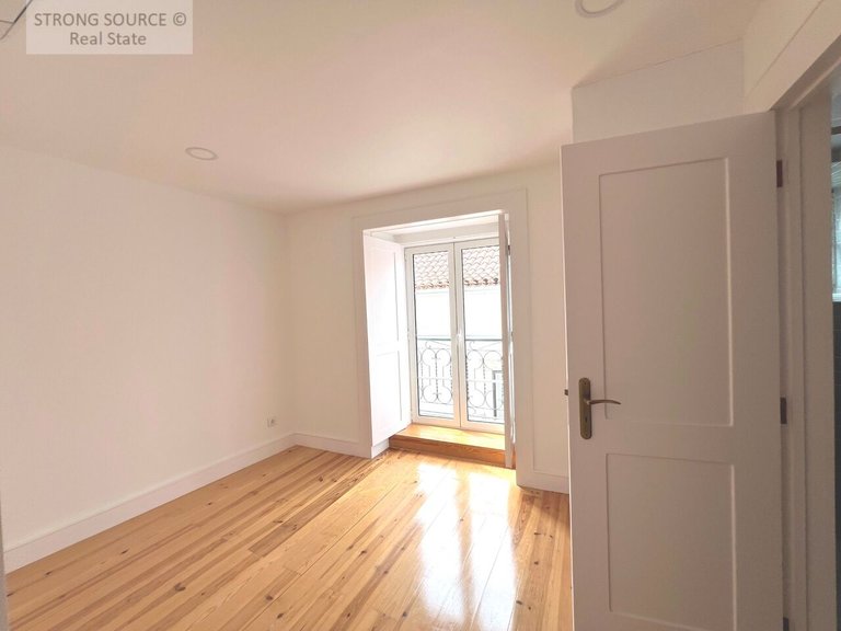Apartment for Sale in São Vicente, Lisbon 39