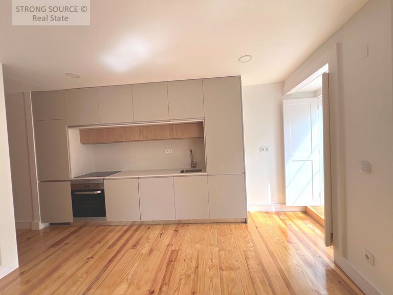 Apartment for Sale in São Vicente, Lisbon 47