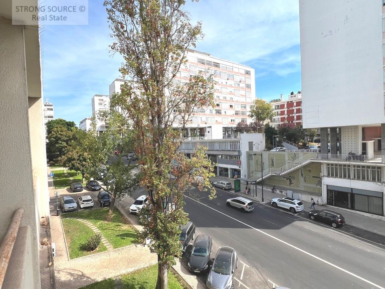 Apartment for Sale in Estrela, Lisbon 40