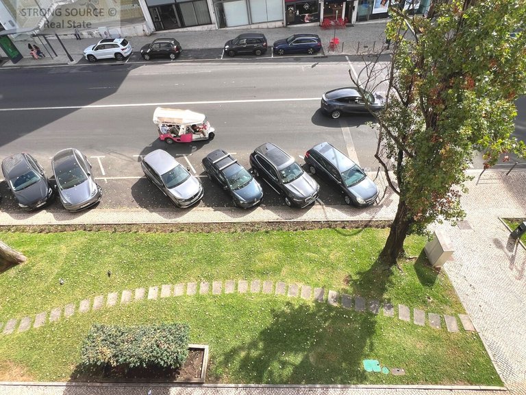 Apartment for Sale in Estrela, Lisbon 43