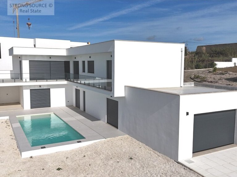 Villa for Sale in União Das Freguesias De Lourinhã E Atalaia, Lourinhã 8