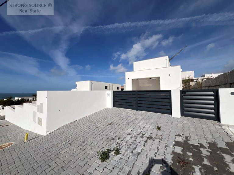 Villa for Sale in União Das Freguesias De Lourinhã E Atalaia, Lourinhã 14