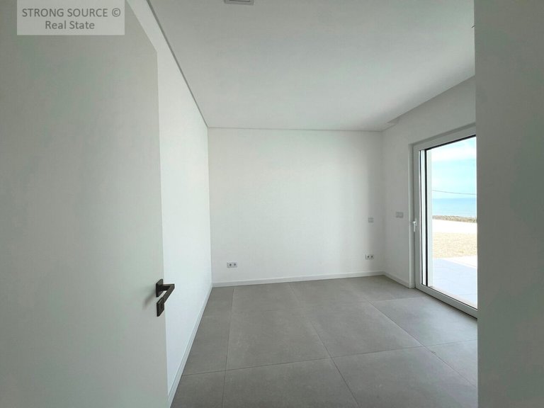 Villa for Sale in União Das Freguesias De Lourinhã E Atalaia, Lourinhã 22