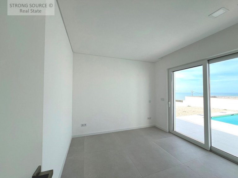 Villa for Sale in União Das Freguesias De Lourinhã E Atalaia, Lourinhã 23
