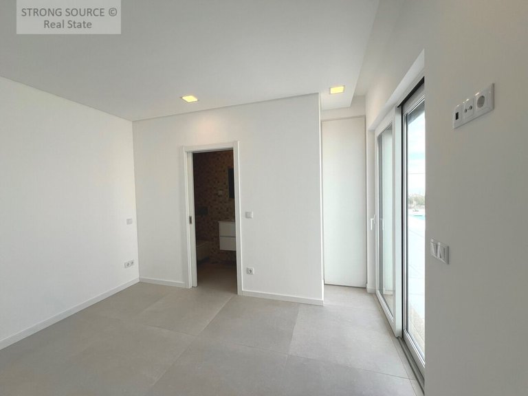 Villa for Sale in União Das Freguesias De Lourinhã E Atalaia, Lourinhã 46
