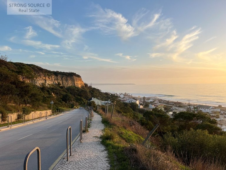 Plot for Sale in União Das Freguesias De Charneca De Caparica E Sobreda, Almada 21