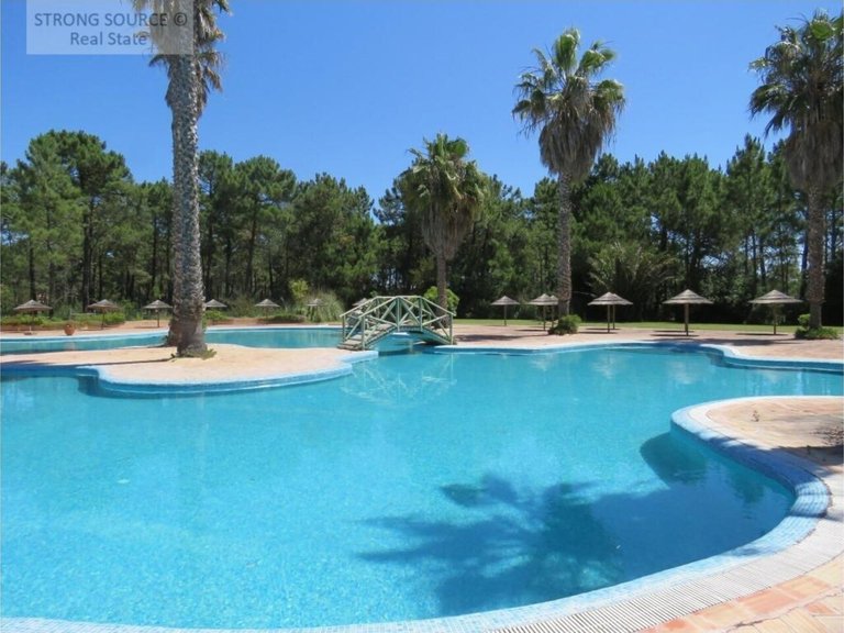 Plot for Sale in União Das Freguesias De Charneca De Caparica E Sobreda, Almada 49