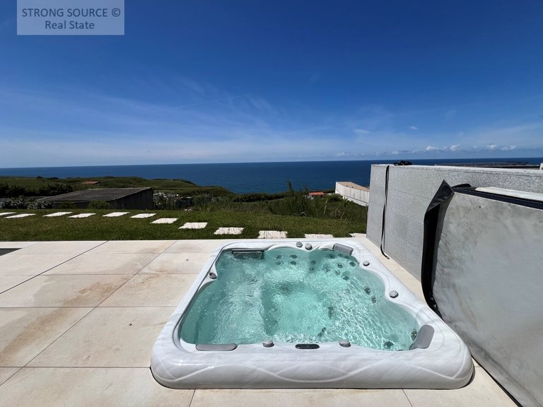 Villa for Sale in Colares, Sintra 43