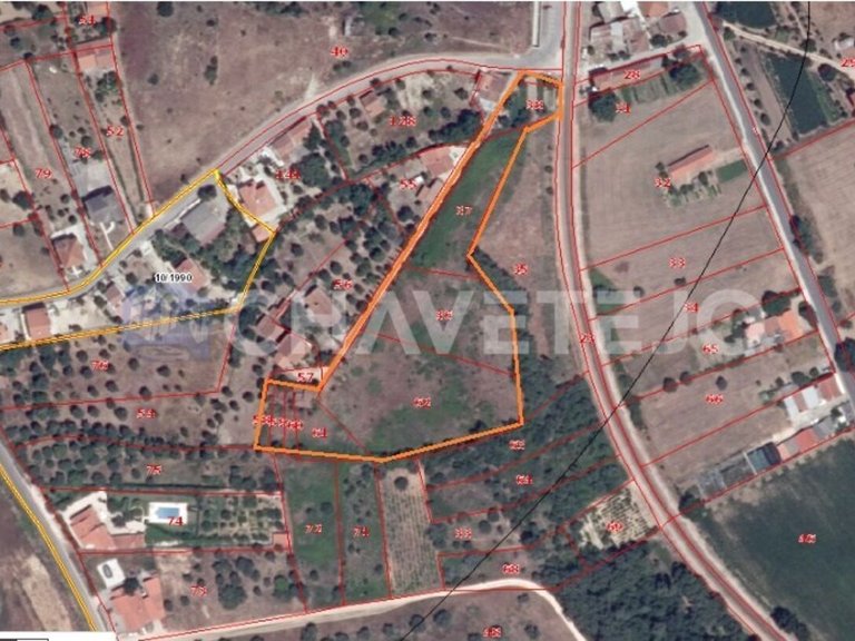 Plot for Sale in União Das Freguesias De Tomar (são João Batista) E Santa Maria Dos Olivais, Tomar 3