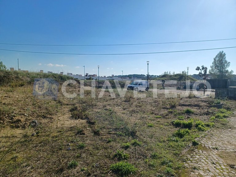 Plot for Sale in União Das Freguesias De Tomar (são João Batista) E Santa Maria Dos Olivais, Tomar 3