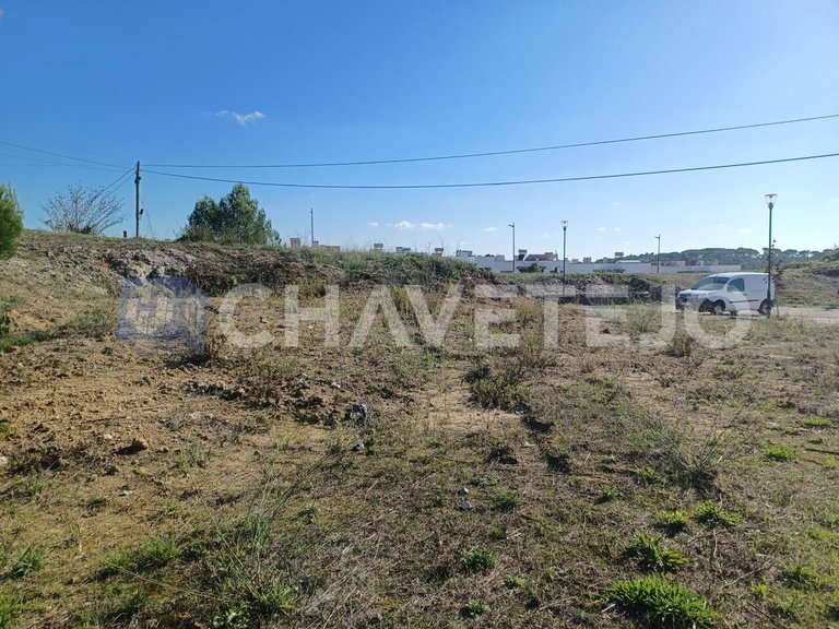 Plot for Sale in União Das Freguesias De Tomar (são João Batista) E Santa Maria Dos Olivais, Tomar 4