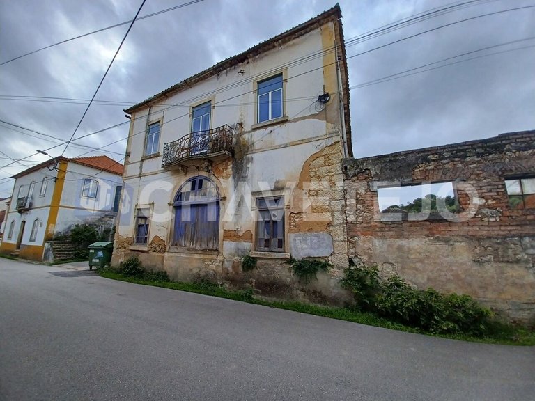 Commercial for Sale in União Das Freguesias De Madalena E Beselga, Tomar 7