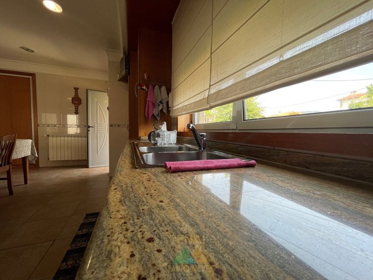 Villa for Sale in Arcozelo, Ponte De Lima, Portugal 7