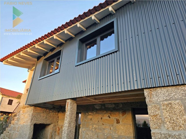 Villa for Sale in Ázere, Arcos De Valdevez, Portugal 1