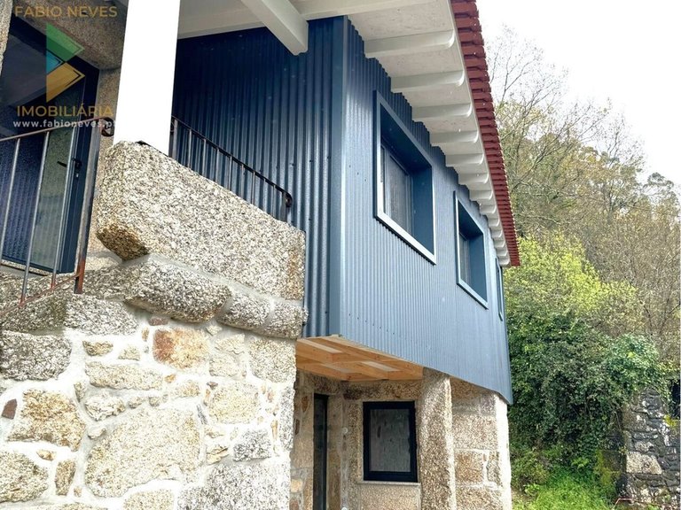 Villa for Sale in Ázere, Arcos De Valdevez, Portugal 3