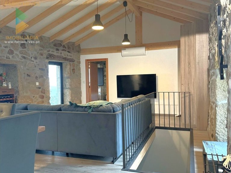 Villa for Sale in Ázere, Arcos De Valdevez, Portugal 7
