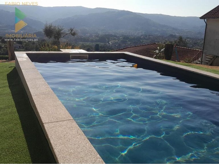 Villa for Sale in Ázere, Arcos De Valdevez, Portugal 6