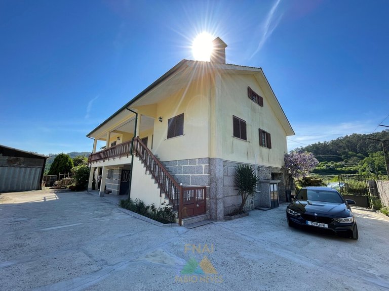 Villa for Sale in Prozelo, Arcos De Valdevez, Portugal 1