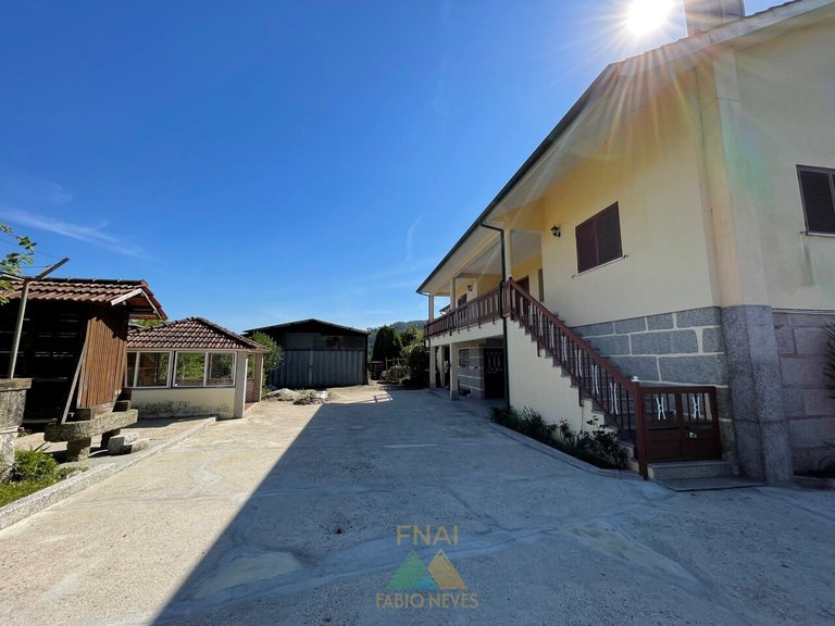 Villa for Sale in Prozelo, Arcos De Valdevez, Portugal 3