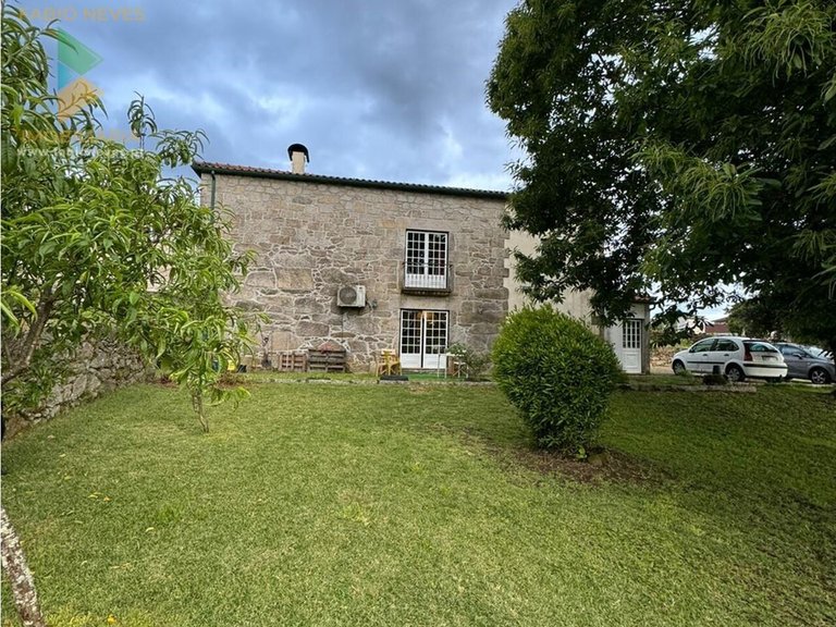 Villa for Sale in Couto, Arcos De Valdevez, Portugal 4
