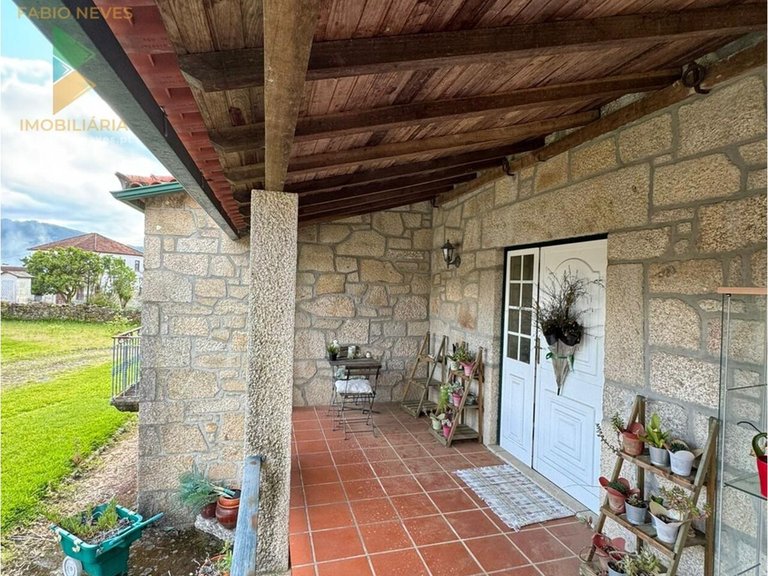 Villa for Sale in Couto, Arcos De Valdevez, Portugal 8