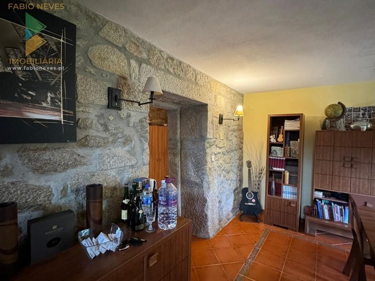 Villa for Sale in Couto, Arcos De Valdevez, Portugal 17