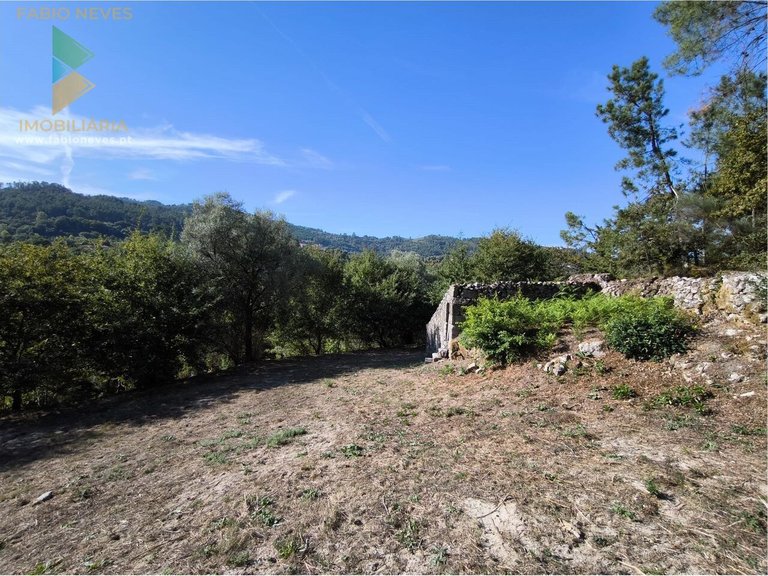 Villa for Sale in Ruivos, Ponte Da Barca, Portugal 4