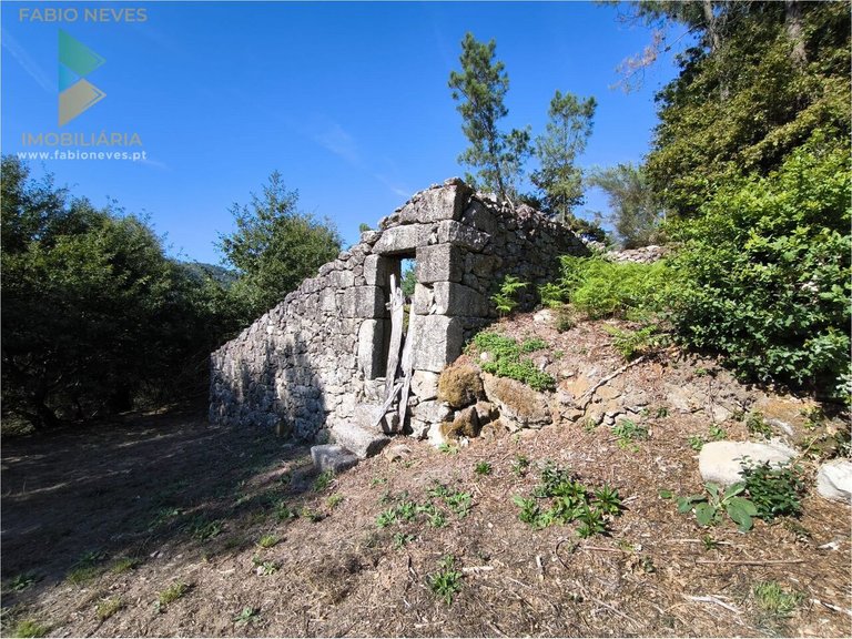 Villa for Sale in Ruivos, Ponte Da Barca, Portugal 5