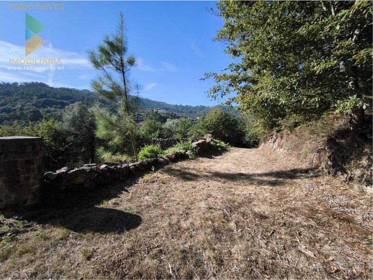 Villa for Sale in Ruivos, Ponte Da Barca, Portugal 15