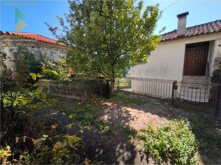 Villa for Sale in Vale, Arcos De Valdevez, Portugal 13