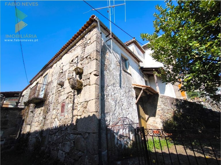 Villa for Sale in Vale, Arcos De Valdevez, Portugal 14