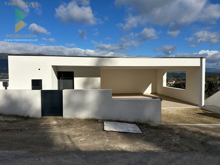 Villa for Sale in Ribeira, Ponte De Lima, Portugal 6