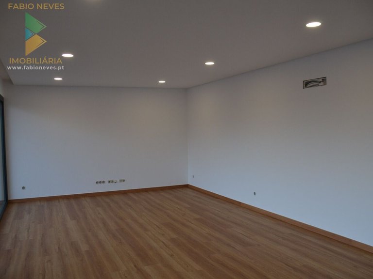 Villa for Sale in Ribeira, Ponte De Lima, Portugal 26