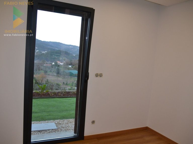 Villa for Sale in Ribeira, Ponte De Lima, Portugal 34