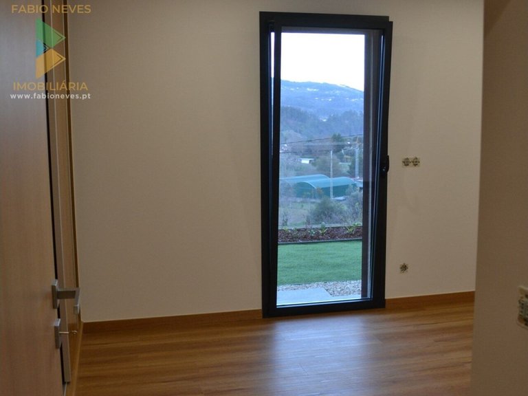 Villa for Sale in Ribeira, Ponte De Lima, Portugal 37