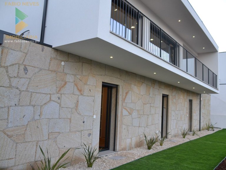 Villa for Sale in Ribeira, Ponte De Lima, Portugal 48