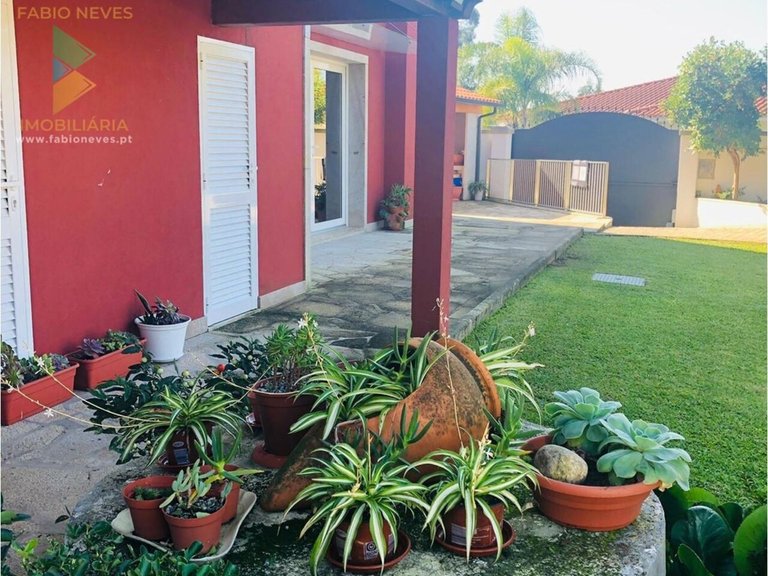 Villa for Sale in Gandra, Ponte De Lima, Portugal 4