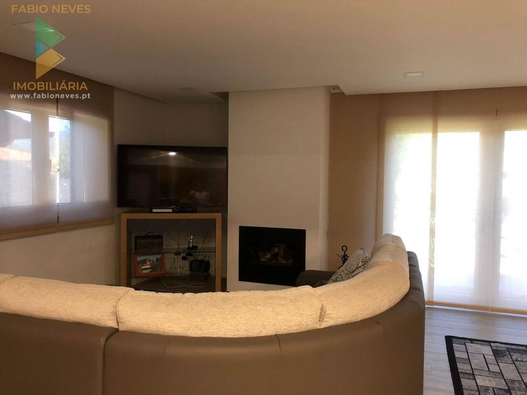 Villa for Sale in Gandra, Ponte De Lima, Portugal 12