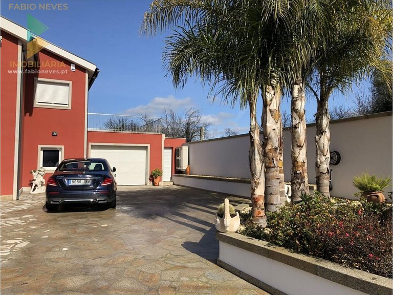 Villa for Sale in Gandra, Ponte De Lima, Portugal 27