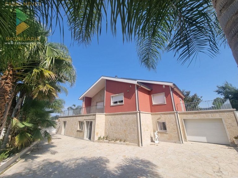 Villa for Sale in Gandra, Ponte De Lima, Portugal 1